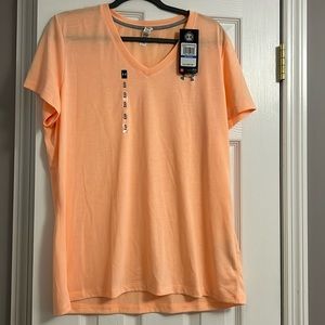 XL under armor tshirt never worn